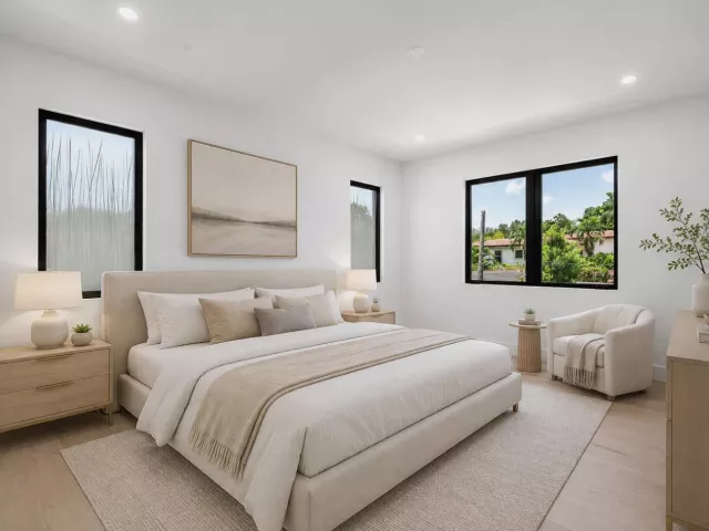 Продажа дома по адресу 451 NW 7th Avenue - фото 9394351