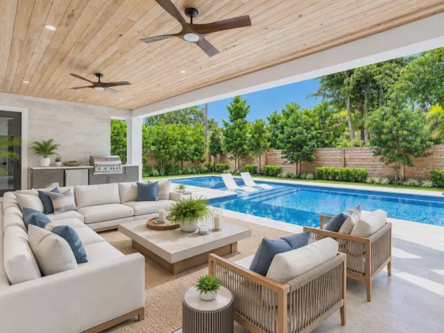 Продажа дома по адресу 451 NW 7th Avenue - фото 9394363