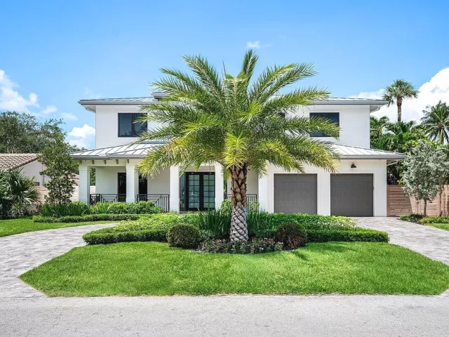 Продажа дома по адресу 451 NW 7th Avenue - фото 9394313