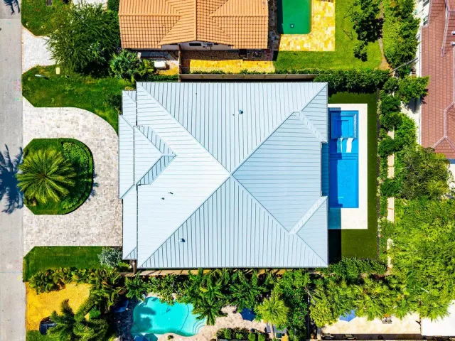 Продажа дома по адресу 451 NW 7th Avenue - фото 9394315