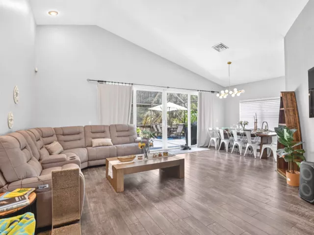 Продажа дома по адресу 10426 BUENA VENTURA Drive - фото 9395211