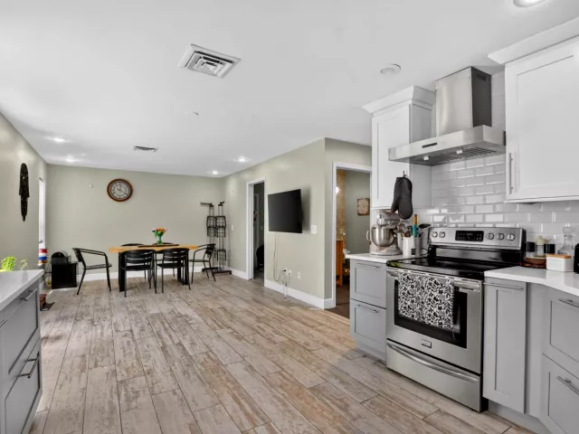 Продажа дома по адресу 10426 BUENA VENTURA Drive - фото 9395217