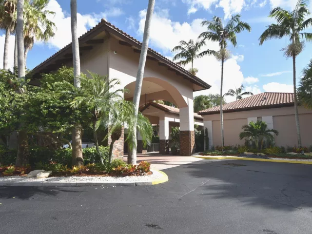 Продажа дома по адресу 10426 BUENA VENTURA Drive - фото 9395252