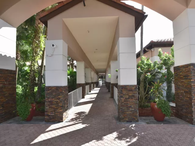 Продажа дома по адресу 10426 BUENA VENTURA Drive - фото 9395253
