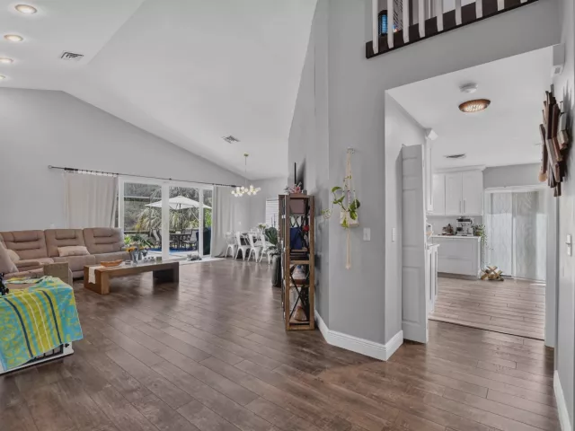 Продажа дома по адресу 10426 BUENA VENTURA Drive - фото 9395210