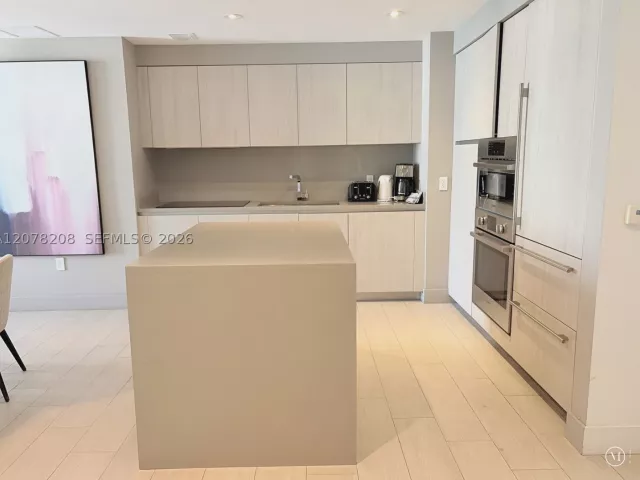Продажа квартиры #R1113 - фото 9400664