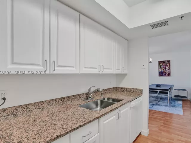 Квартира в аренду номер807 - фото 9405009