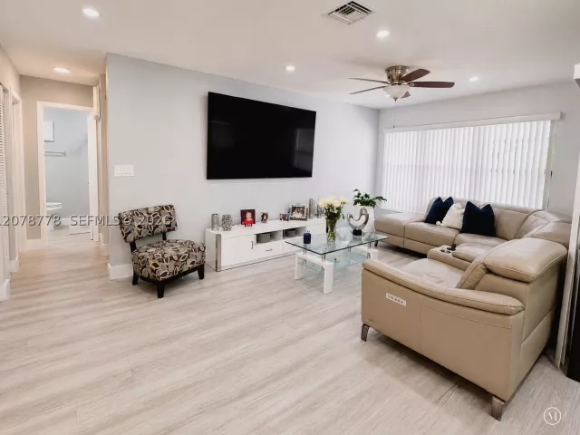 Продажа дома по адресу 6922 SW 128th Pl - фото 9405850