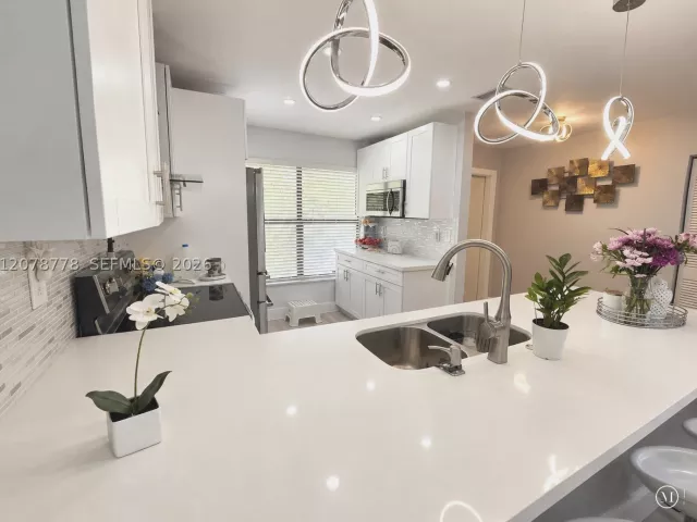 Продажа дома по адресу 6922 SW 128th Pl - фото 9405848