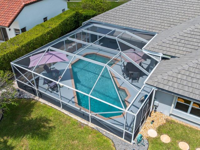 Продажа дома по адресу 20317 Hacienda Court - фото 9429607