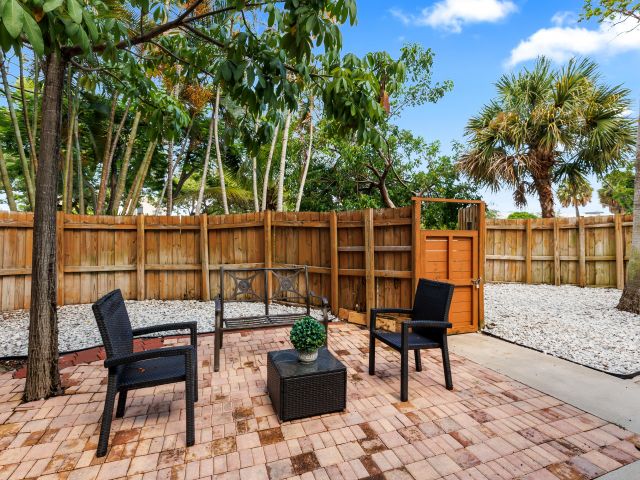 Продажа дома по адресу 1521 SW 4th Avenue - фото 9415903