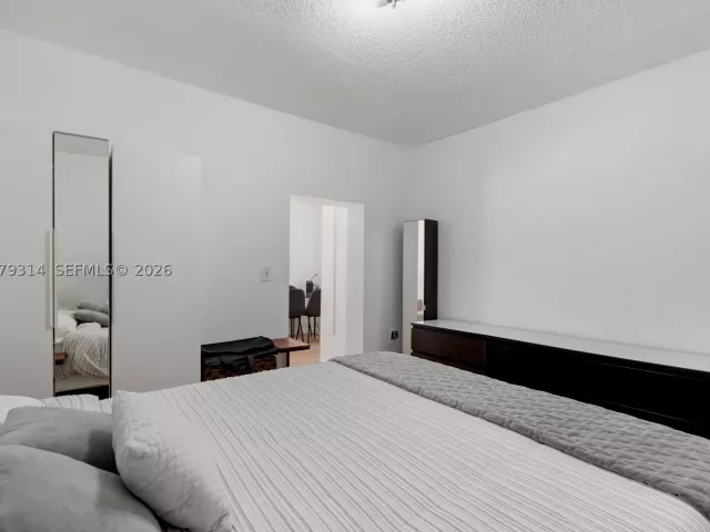 Продажа дома по адресу 2465 Inagua Ave - фото 9418566