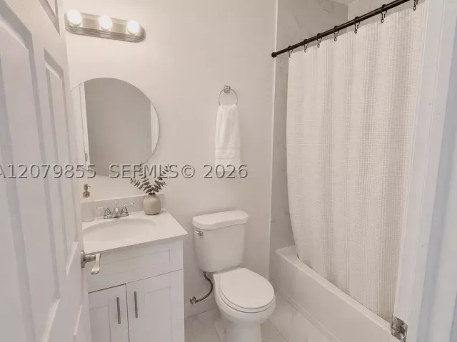 Продажа дома по адресу 529 NW 16th Ave - фото 9440960