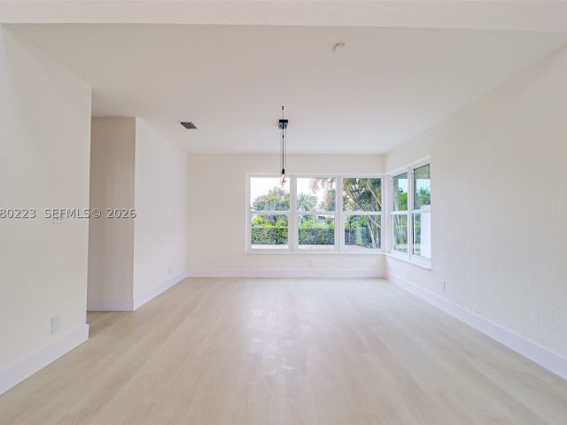 Продажа дома по адресу 10262 SW 9th Ln - фото 9456541