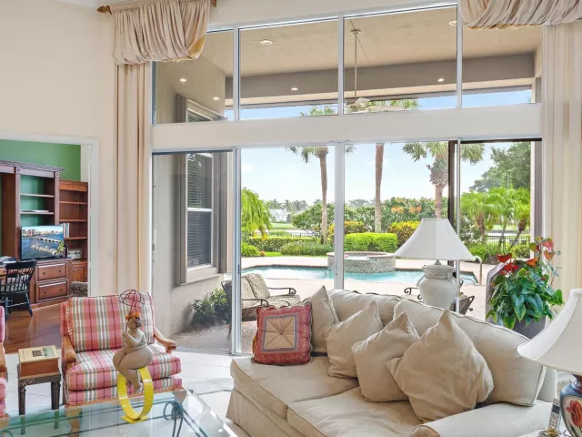 Продажа дома по адресу 7960 Sandhill Court - фото 9469153