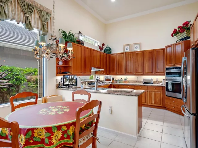 Продажа дома по адресу 7960 Sandhill Court - фото 9469155