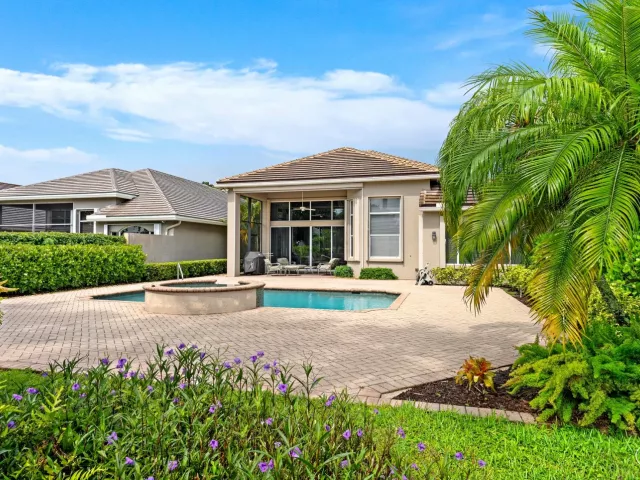 Продажа дома по адресу 7960 Sandhill Court - фото 9469167