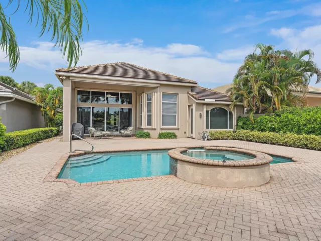 Продажа дома по адресу 7960 Sandhill Court - фото 9469168