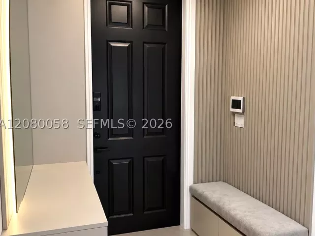 Продажа дома по адресу 3123 NE 210th St - фото 9480950
