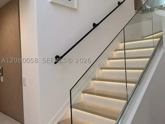 Продажа дома по адресу 3123 NE 210th St - фото 9480959