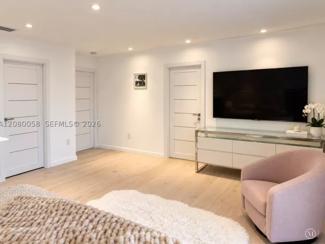 Продажа дома по адресу 3123 NE 210th St - фото 9480960