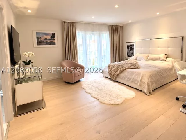 Продажа дома по адресу 3123 NE 210th St - фото 9480962