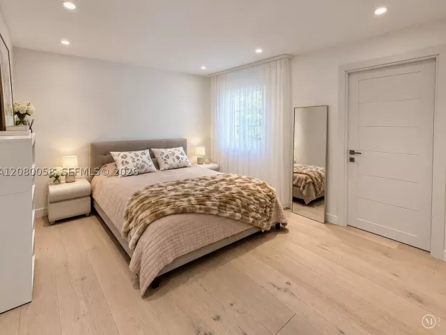 Продажа дома по адресу 3123 NE 210th St - фото 9480967