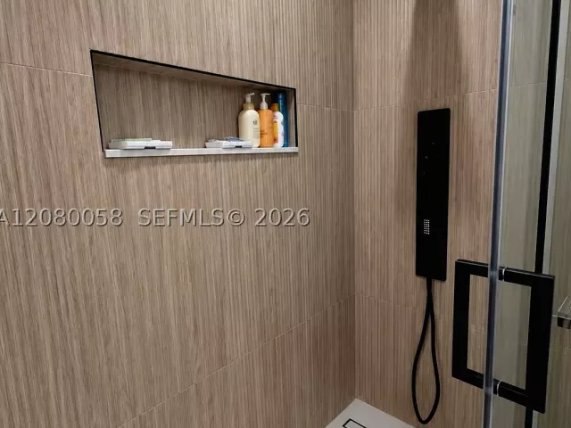Продажа дома по адресу 3123 NE 210th St - фото 9480970
