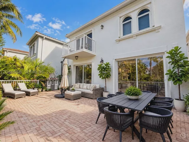 Продажа дома по адресу 3123 NE 210th St - фото 9480980