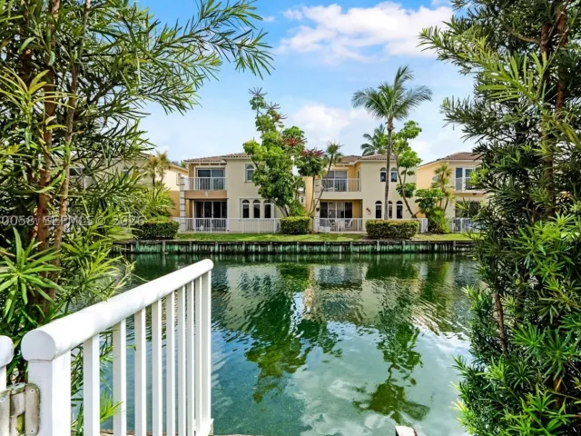 Продажа дома по адресу 3123 NE 210th St - фото 9480984
