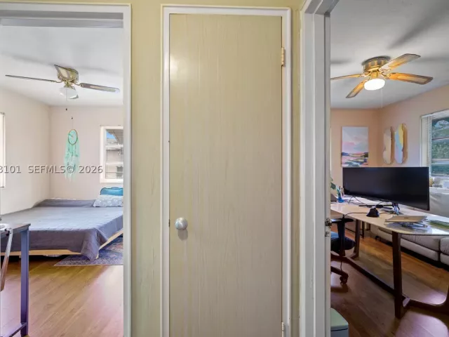 Продажа дома по адресу 14031 NW 5th Ave - фото 9483123