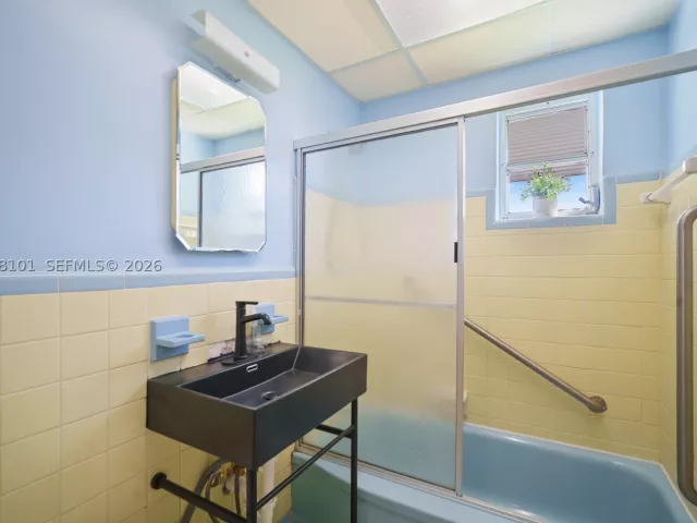Продажа дома по адресу 14031 NW 5th Ave - фото 9483127