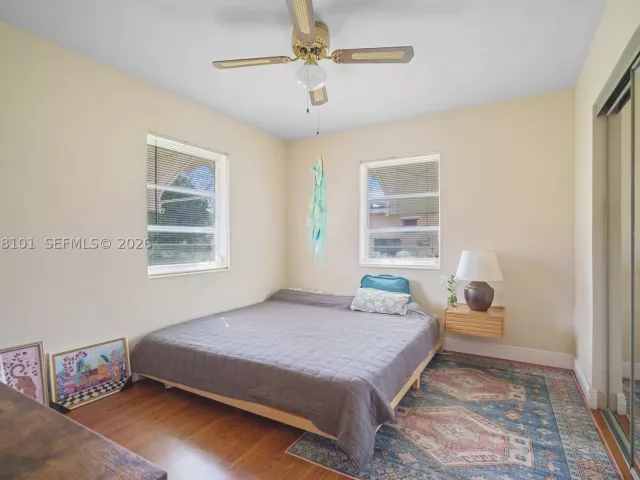 Продажа дома по адресу 14031 NW 5th Ave - фото 9483128