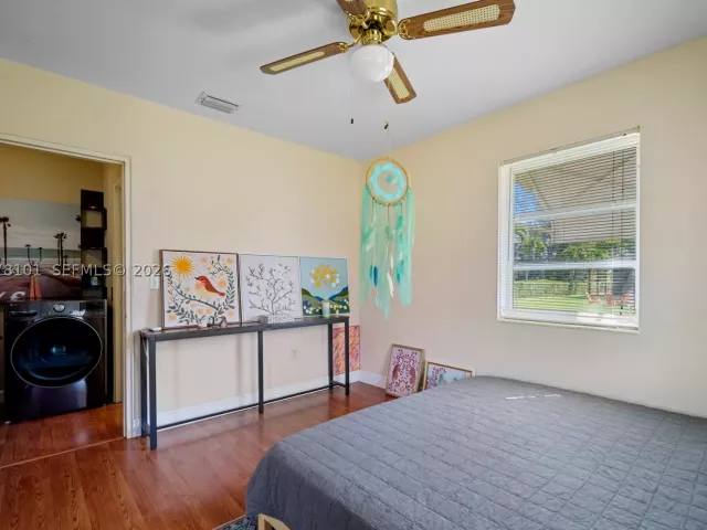 Продажа дома по адресу 14031 NW 5th Ave - фото 9483130