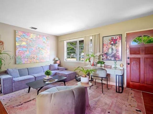 Продажа дома по адресу 14031 NW 5th Ave - фото 9483136