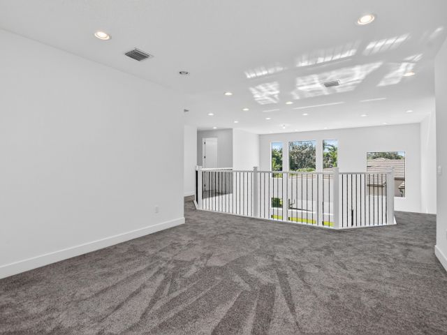 Продажа дома по адресу 8215 Crystal Downs Avenue - фото 9481229