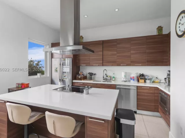 Продажа дома по адресу 9123 NW 33rd St - фото 9478016