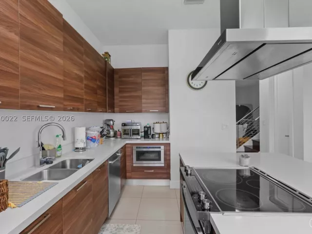 Продажа дома по адресу 9123 NW 33rd St - фото 9478018