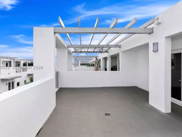 Продажа дома по адресу 9123 NW 33rd St - фото 9478026