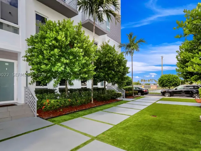 Продажа дома по адресу 9123 NW 33rd St - фото 9478037