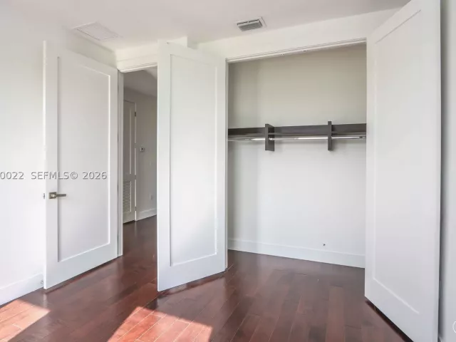 Продажа дома по адресу 9123 NW 33rd St - фото 9478005