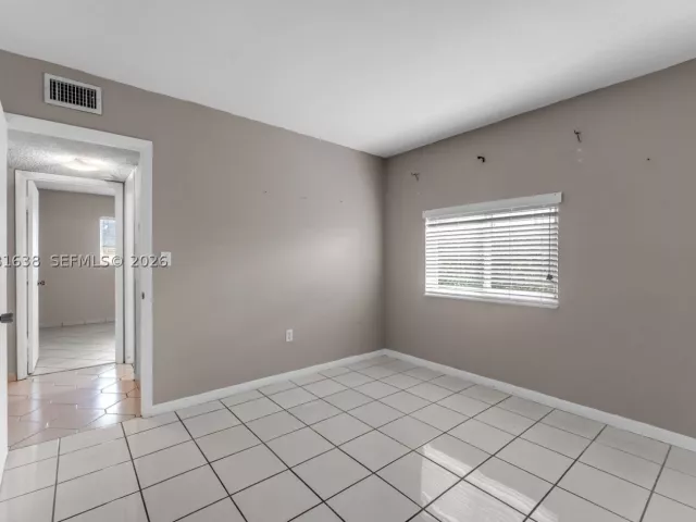 Продажа дома по адресу 2018 SW 103rd Ct - фото 9481481