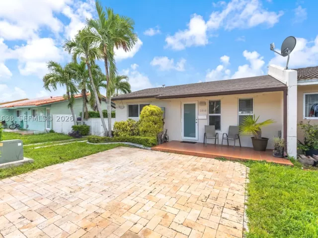 Продажа дома по адресу 2018 SW 103rd Ct - фото 9481469
