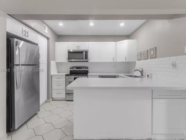 Продажа дома по адресу 2018 SW 103rd Ct - фото 9481472