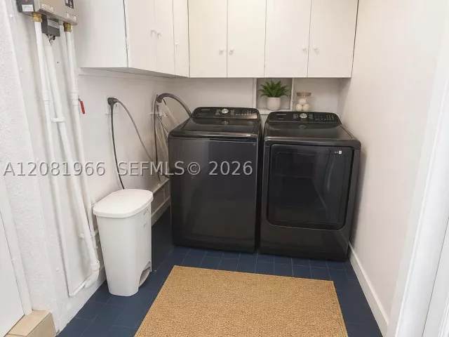 Продажа дома по адресу 204 SW 7th Ave - фото 9464976