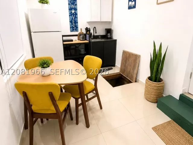 Продажа дома по адресу 204 SW 7th Ave - фото 9464983