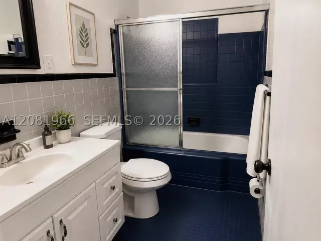 Продажа дома по адресу 204 SW 7th Ave - фото 9464973