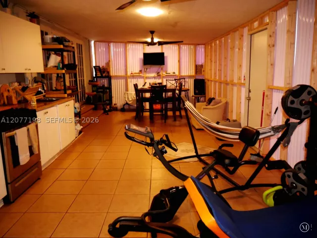 Продажа дома по адресу 2955 NW 102nd St - фото 9481543