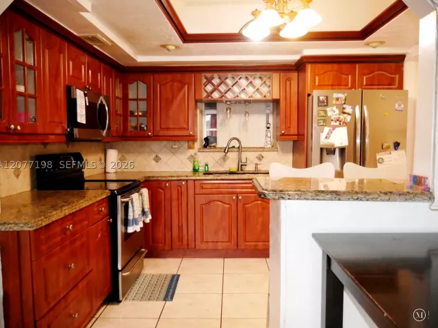 Продажа дома по адресу 2955 NW 102nd St - фото 9481545