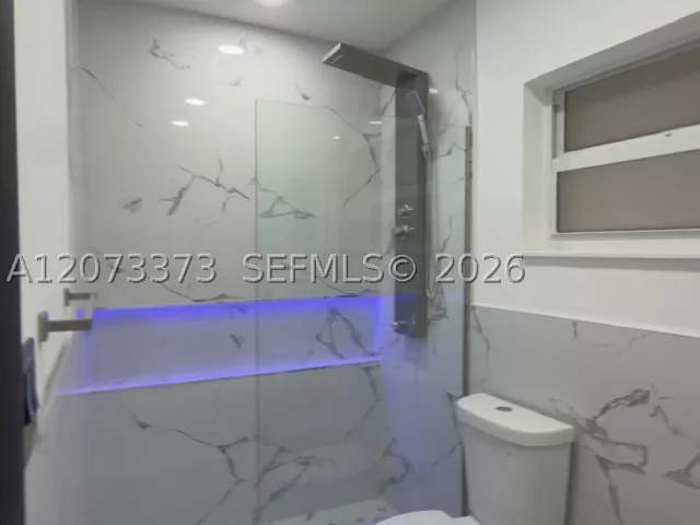 Продажа дома по адресу 13926 SW 14th St - фото 9480690